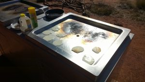 Naleśniki smażone na grillu pod Uluru