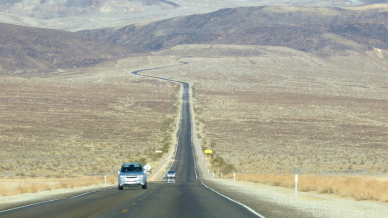 Parki narodowe USA: droga przez Dolinę Śmierci