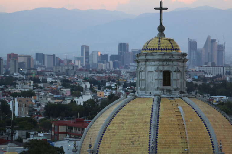 Widok na Mexico City z Guadalupe