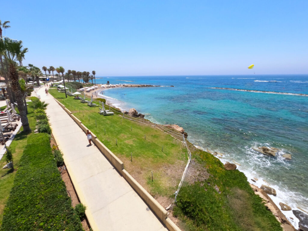 Deptak nad morzem w Pafos