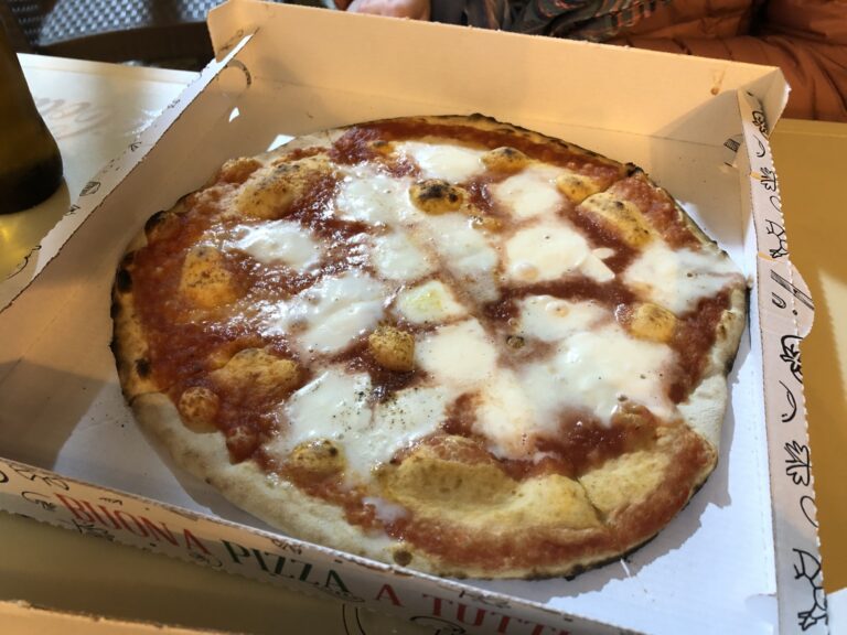Pizza z burratą, Pizzeria di Cosimo