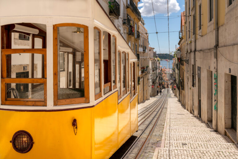 Elevador da Bica nieopodal centrum