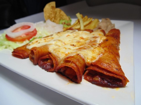 Enchilada - danie meksykańskie
