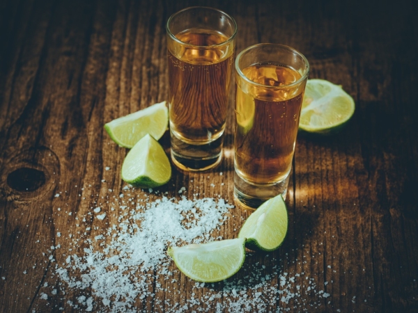 tequila z solą i limonką