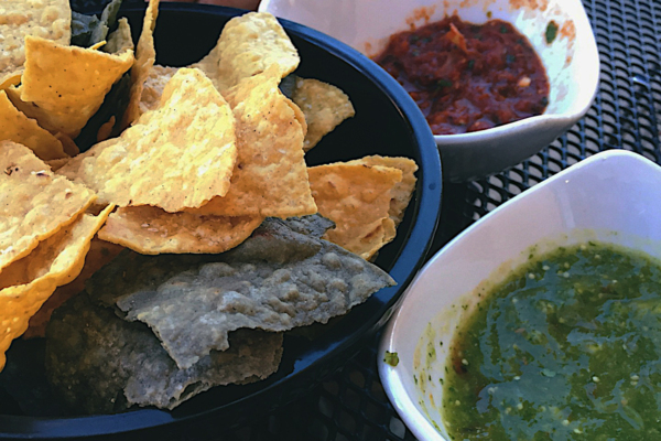Totopos i nachos - meksykańska kuchnia