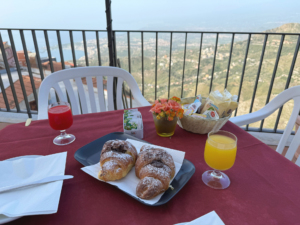 Śniadanie w hotelu Panorama na Sycylii