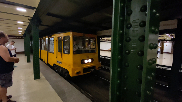 Budapeszt metro M1 żółta linia