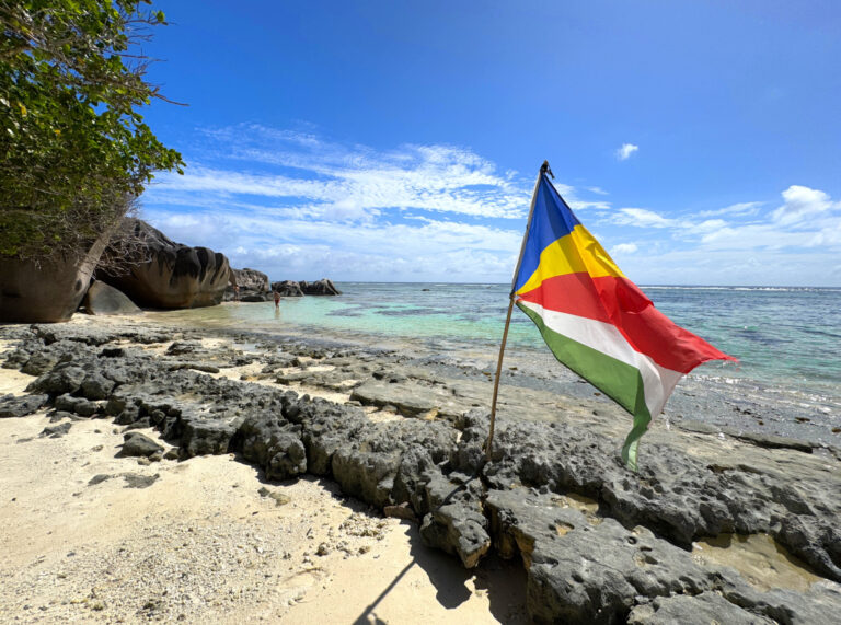 seszele flaga plaża Anse Source d’Argent