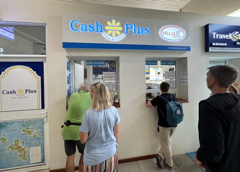 kontor CASH PLUS Seszele