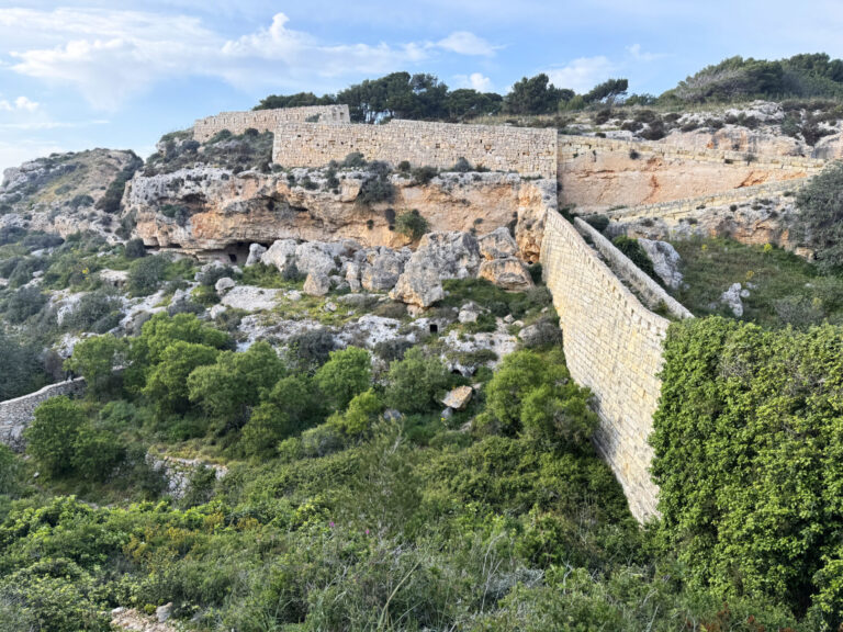Mury obronne – Victoria Lines Malta