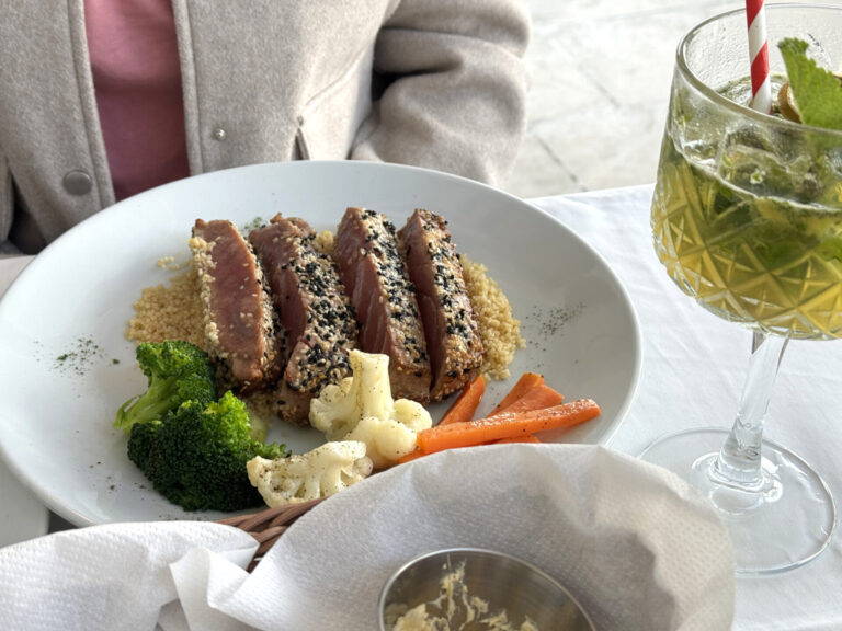 Stek z tuńczyka - co zjeść na Malcie