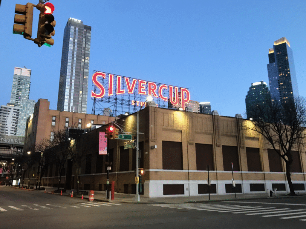 Silvercup Studios, gdzie powstawały seriale w Nowym Jorku