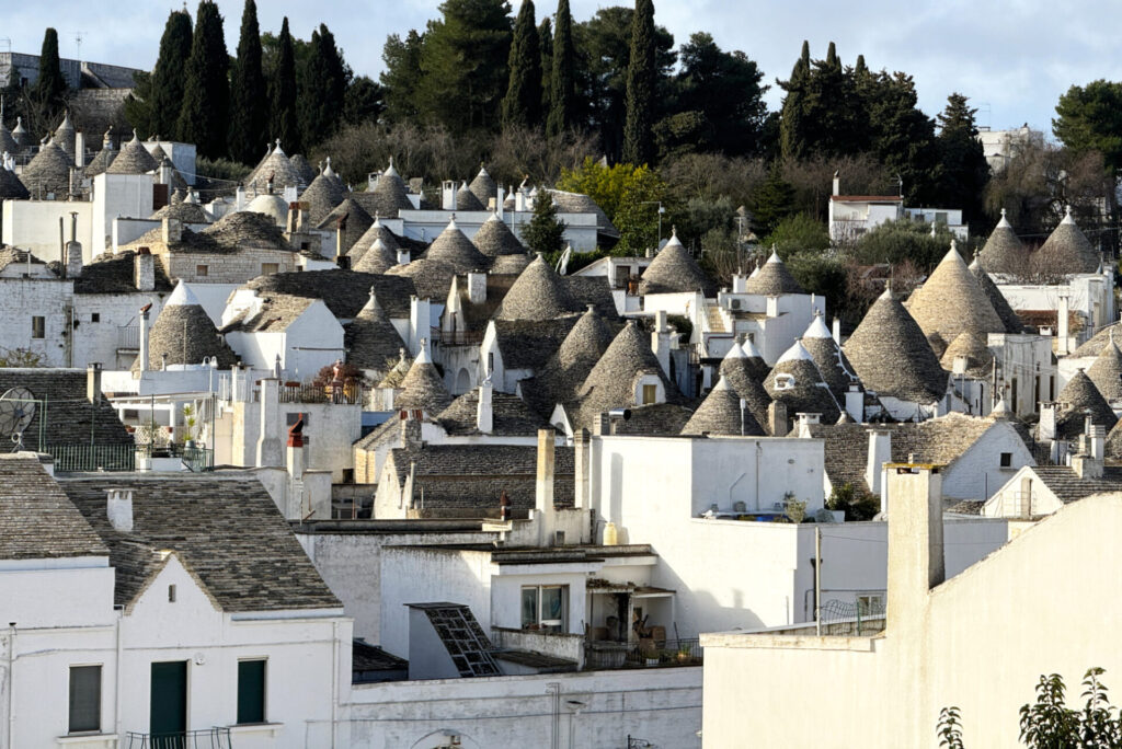 Punkt widokowy na trulli w Alberobello