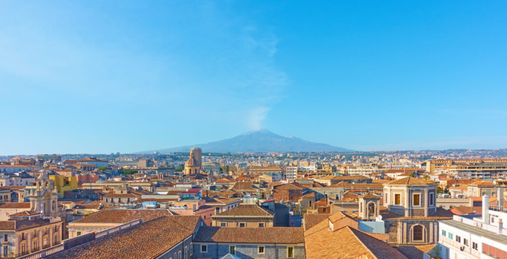 Katania z Etną w tle