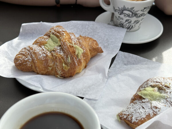 Desery z pistacjami na Sycylii