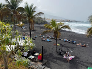 Puerto de la cruz - czarna plaża
