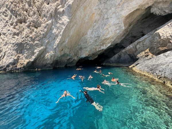 Pływanie w Błękitnych Grotach - Zakynthos